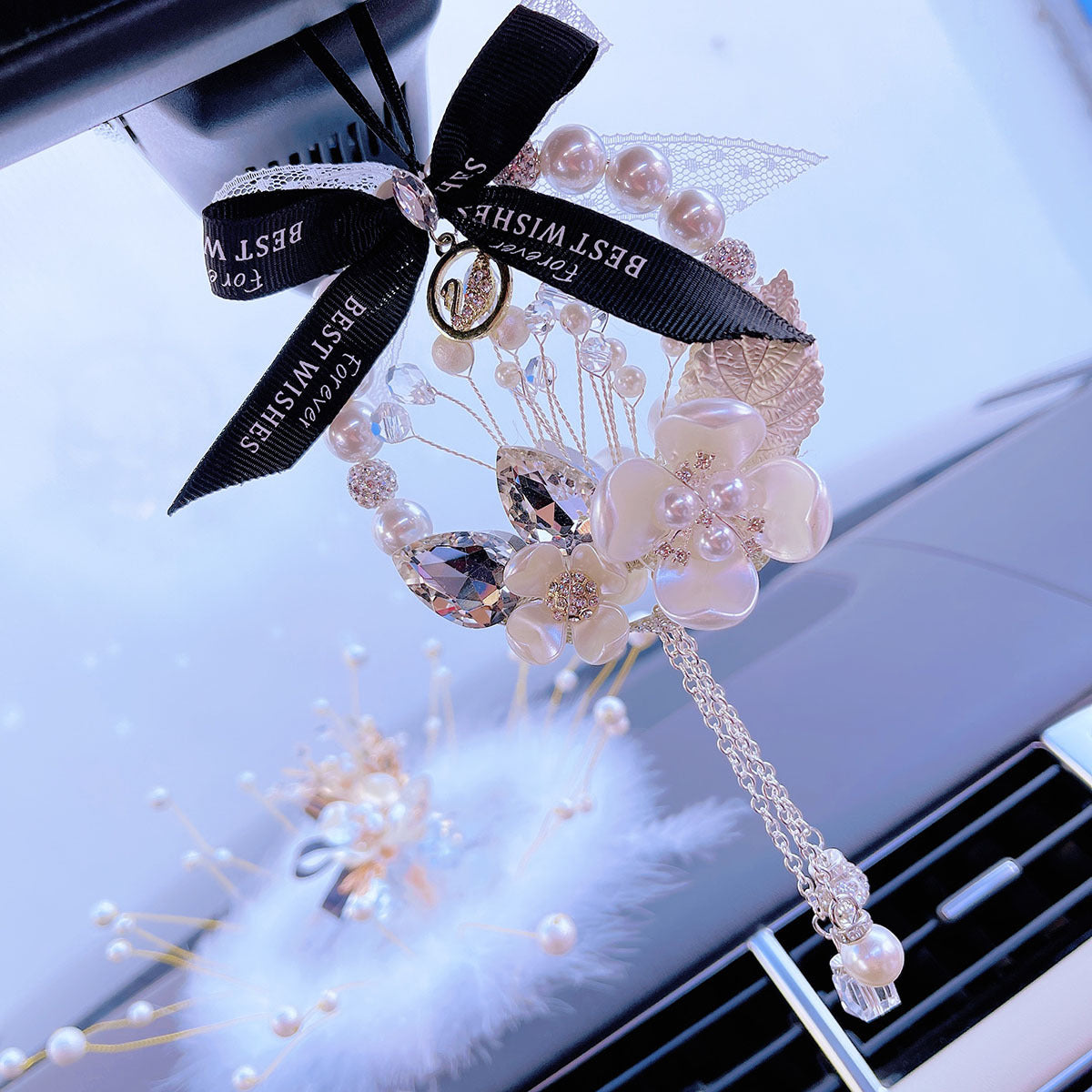 Car pendant four-leaf clover pearl car interior decoration pendant crystal car rearview mirror hanging jewelry bag chain