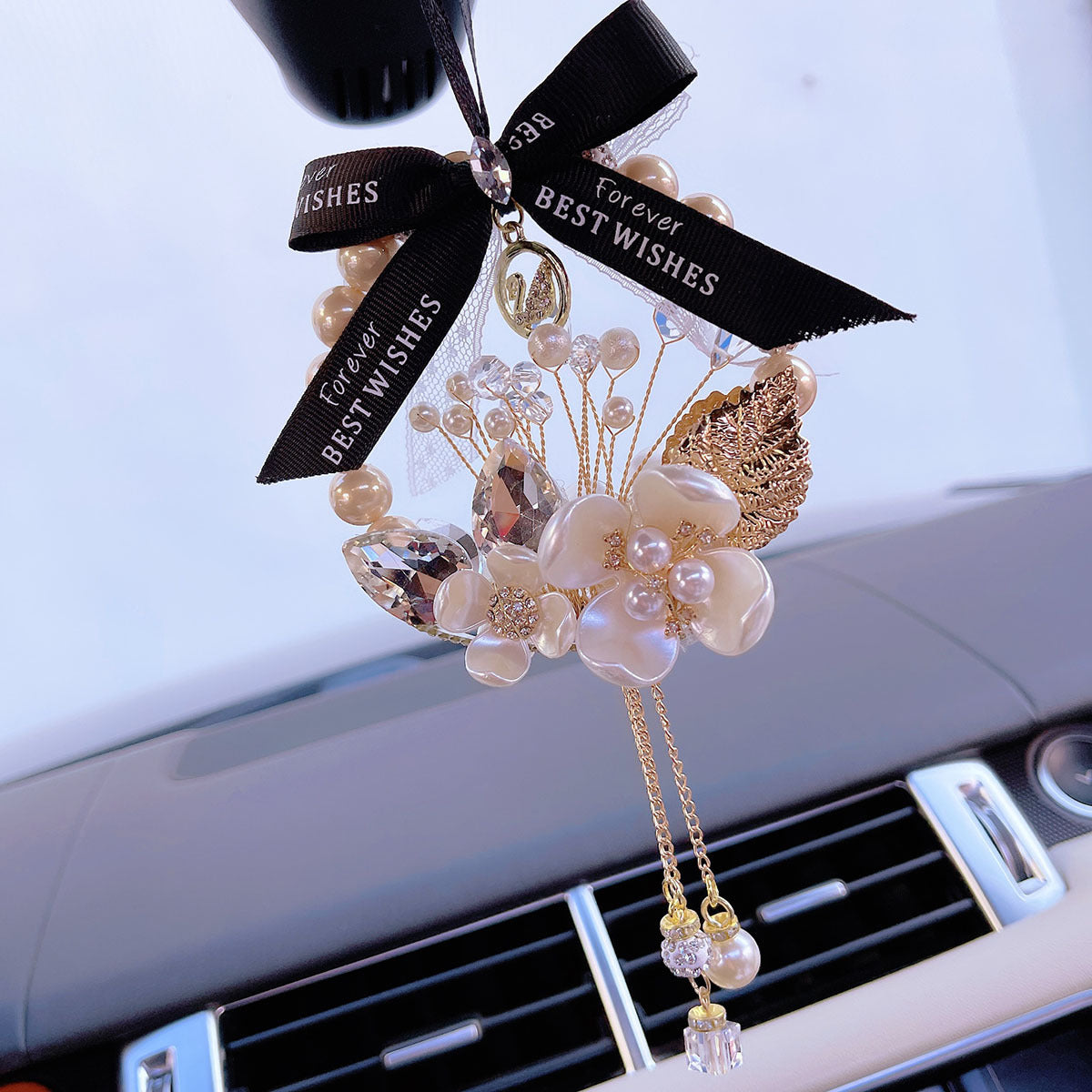 Car pendant four-leaf clover pearl car interior decoration pendant crystal car rearview mirror hanging jewelry bag chain