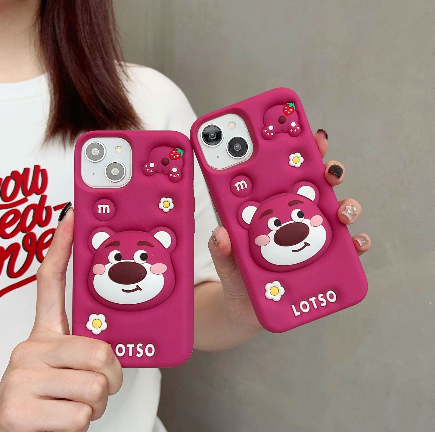 Three-dimensional silicone stand Strawberry Bear suitable for iPhone15 mobile phone case cartoon anti-fall Apple 14 large hole protective cover