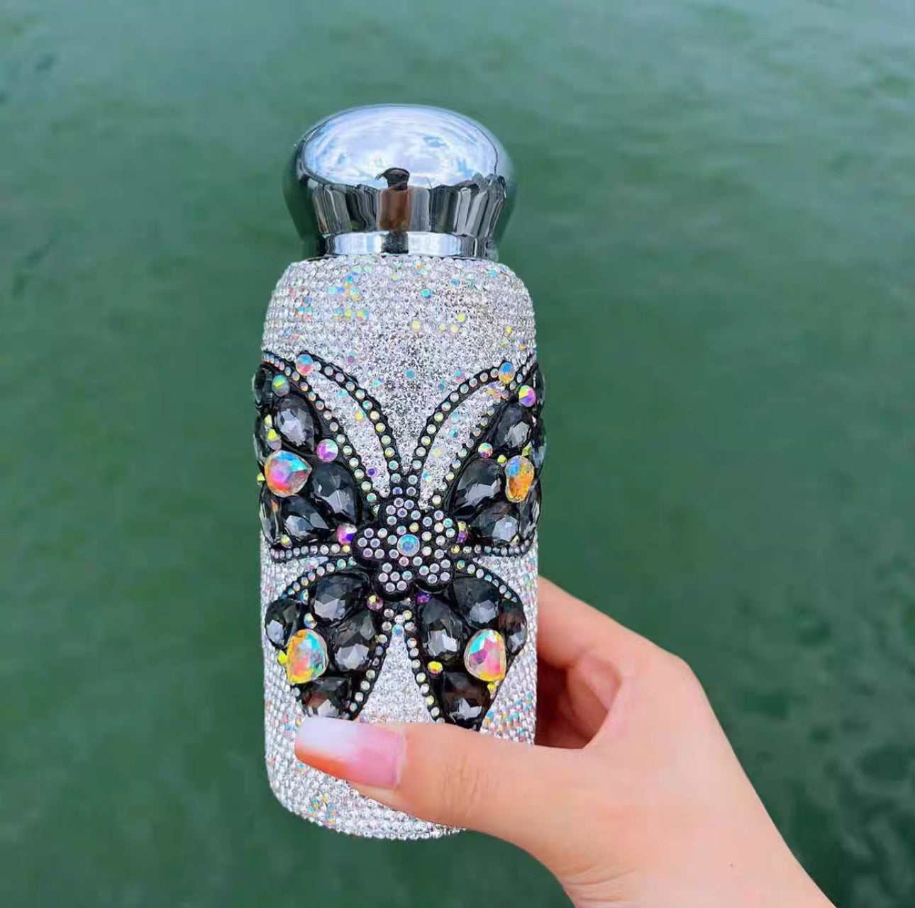 Botella de agua con forma de diamante personalizada