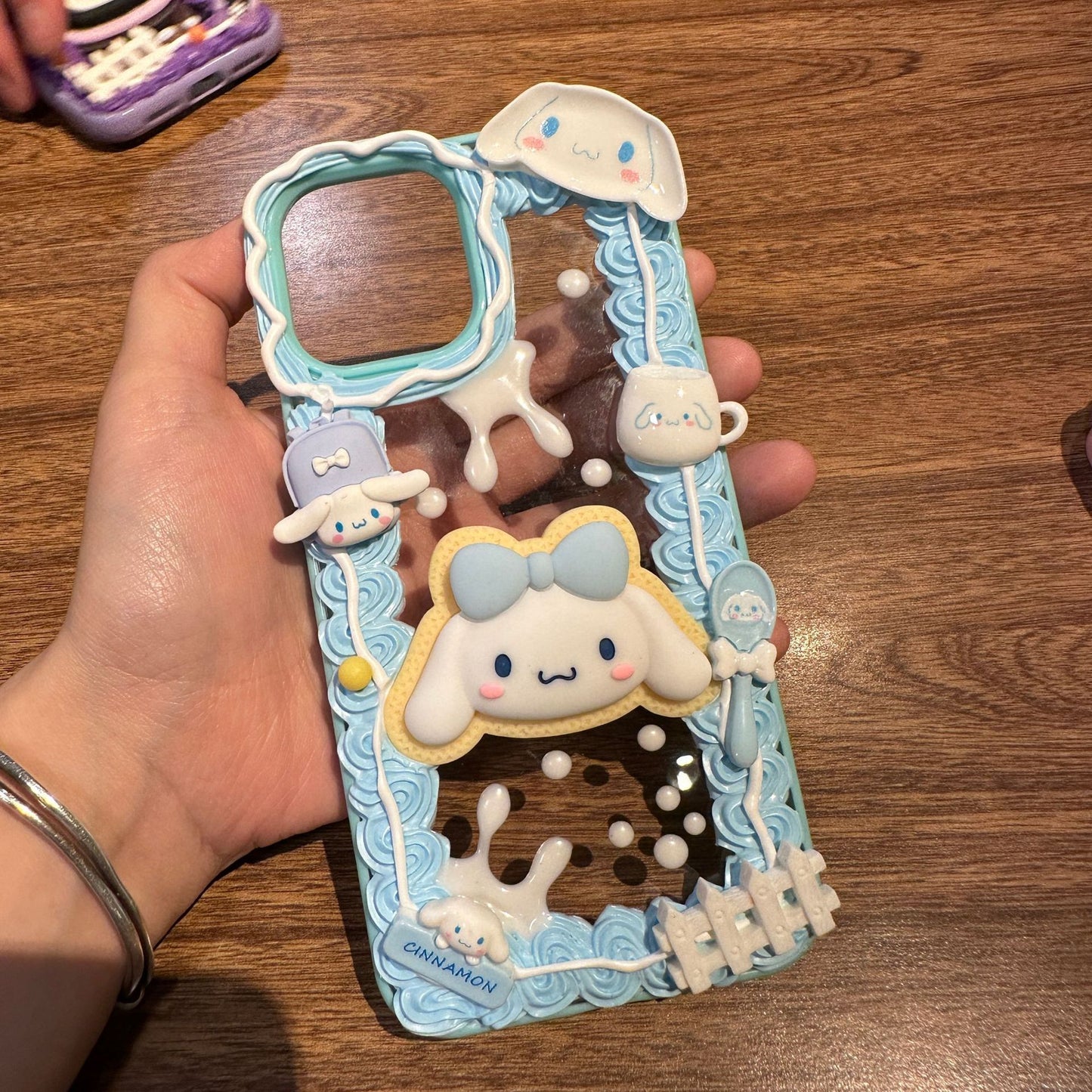 Suitable for iphone14promax apple finished product cream glue cute mobile phone case Sanrio cinnamon dog Melokulomi